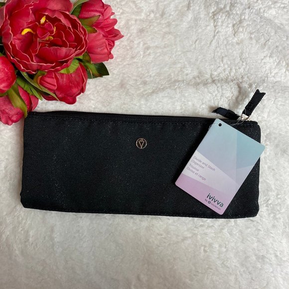 Lululemon Divide & Stash Gym Bag - Picture 2 of 6